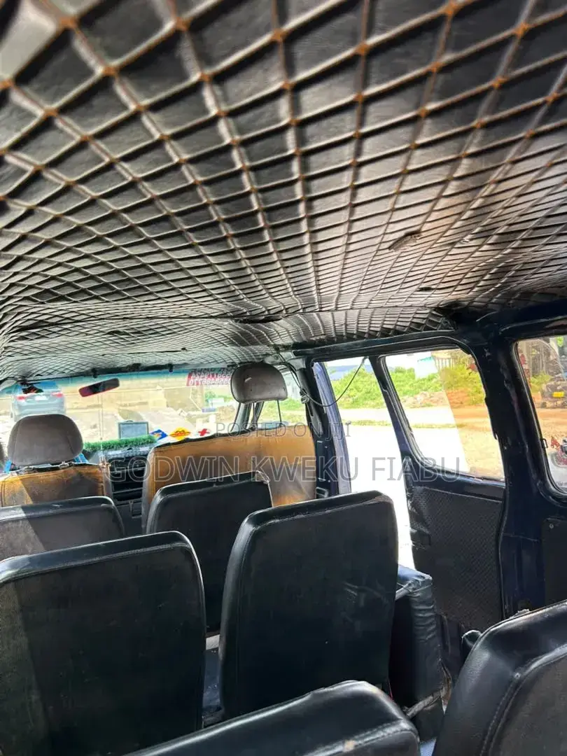 Toyota HiAce 2007 Black