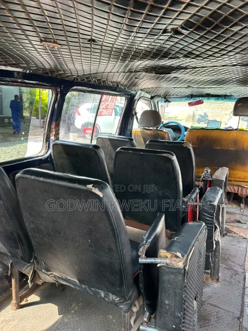 Toyota HiAce 2007 Black