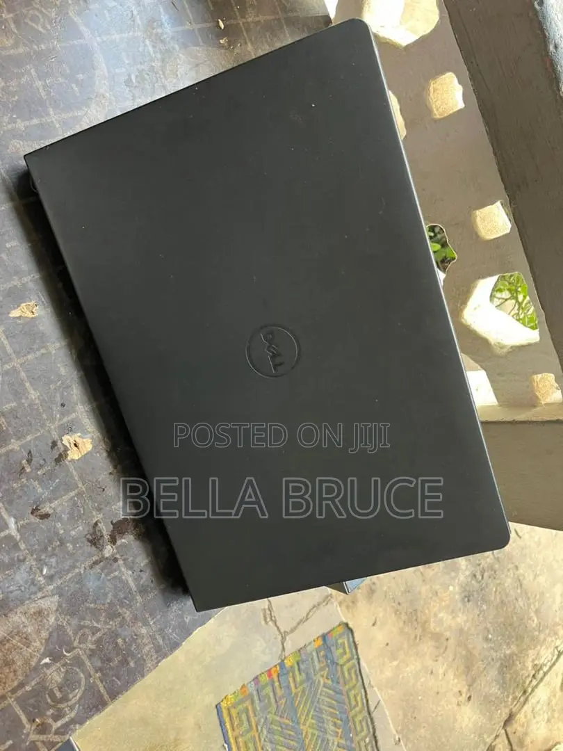 Laptop Dell Inspiron 15 3567 4GB Intel Core i3 HDD 500GB