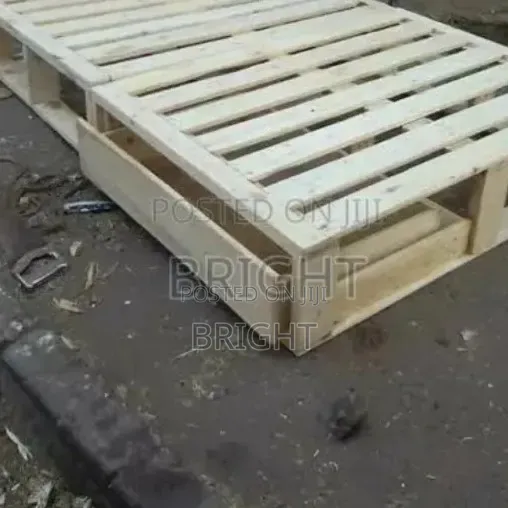 One and Half Bed Pallets Frame