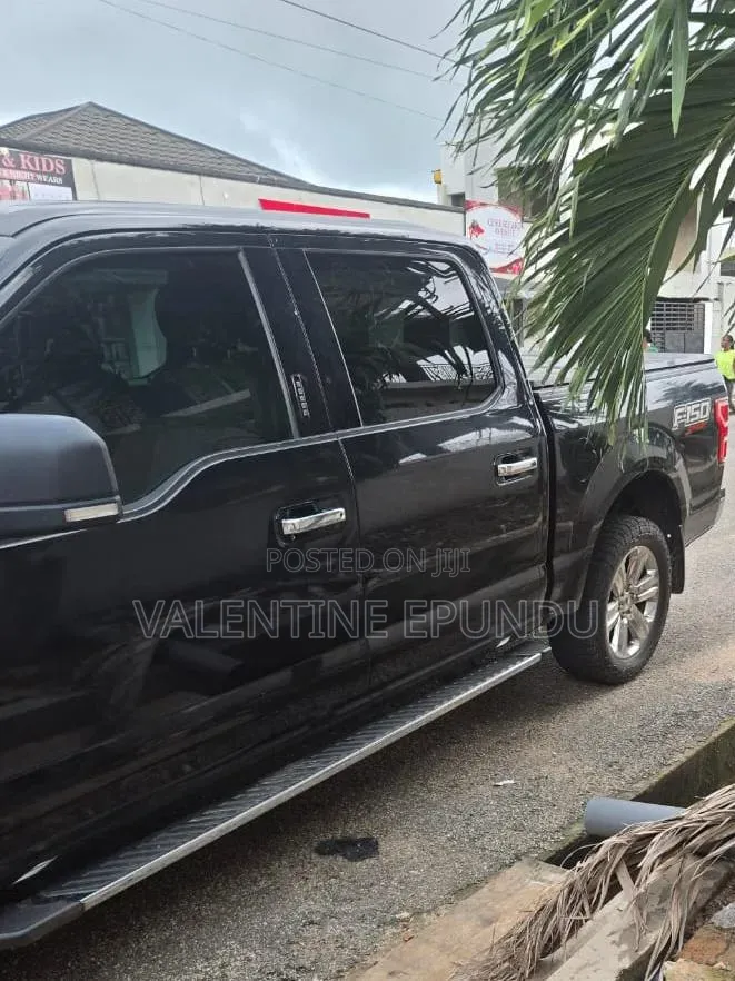 Ford F-150 2018 Black