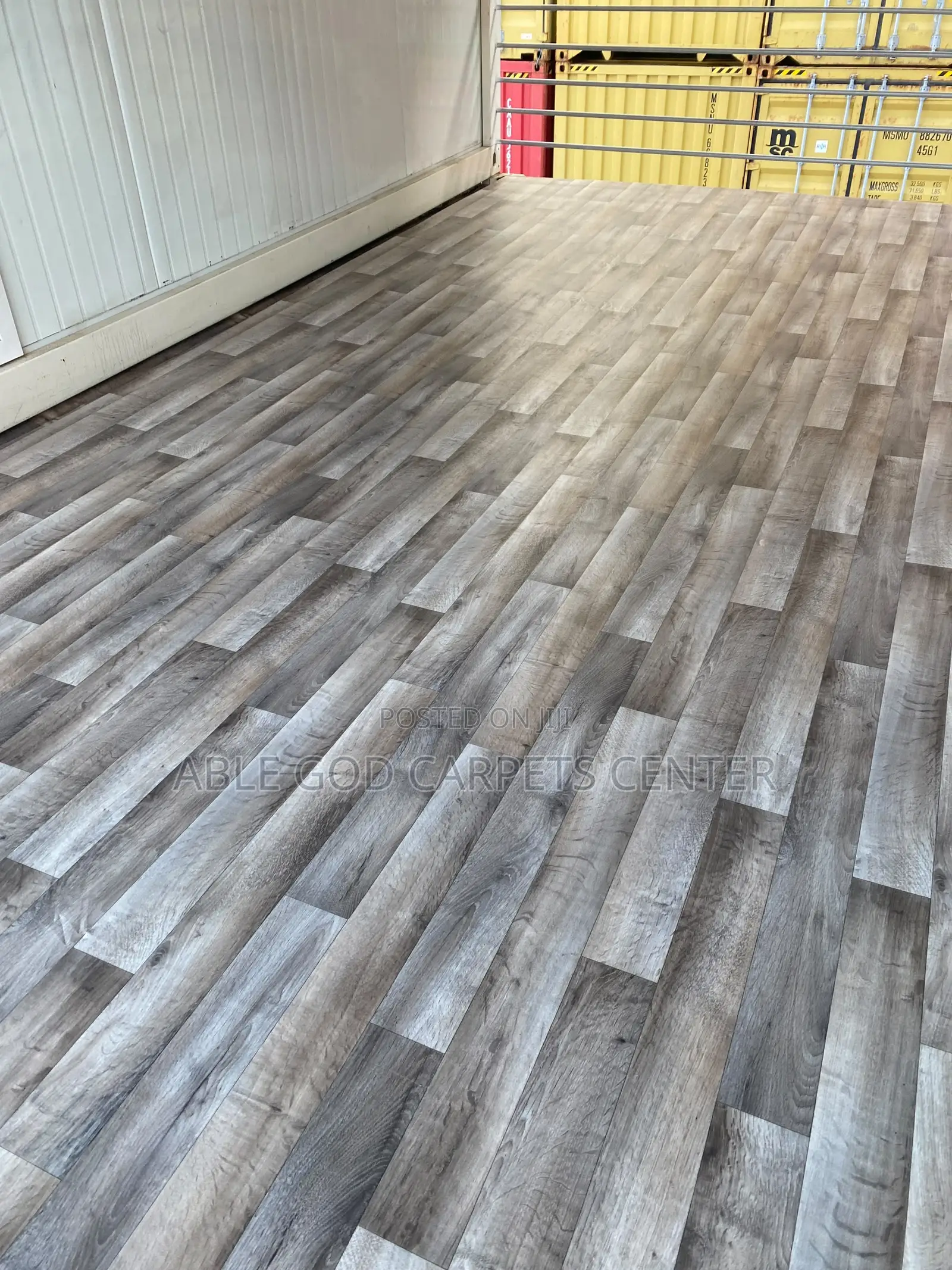 Quality and Thick Rubber Carpets With Best Installation Services