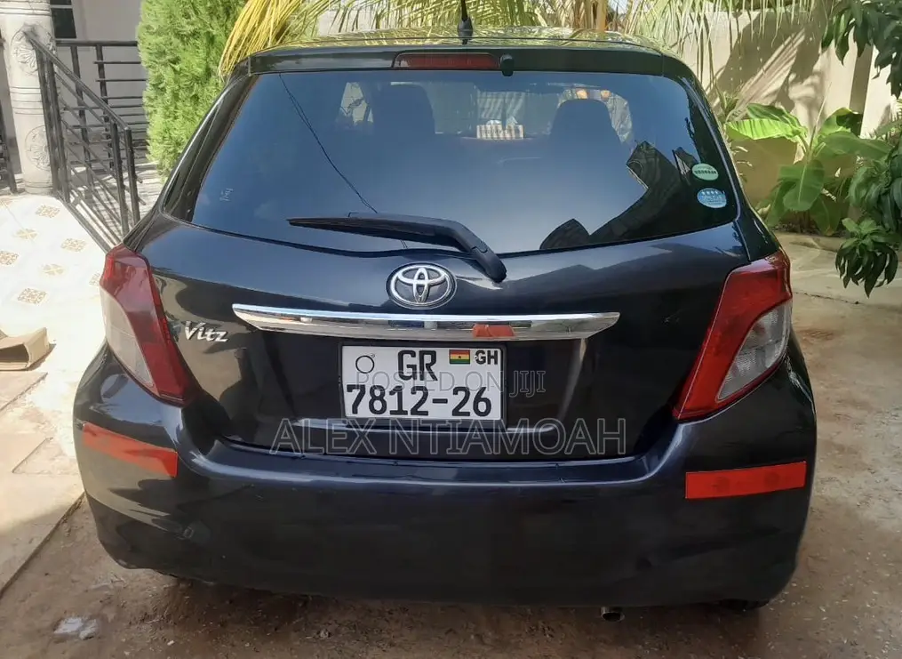Toyota Vitz 2013 Black