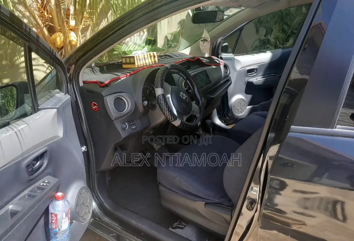 Toyota Vitz 2013 Black