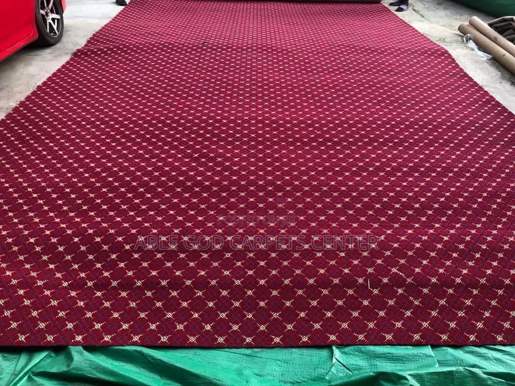 Heavy and Quality Wine Industrial Woolen Carpets With Designs