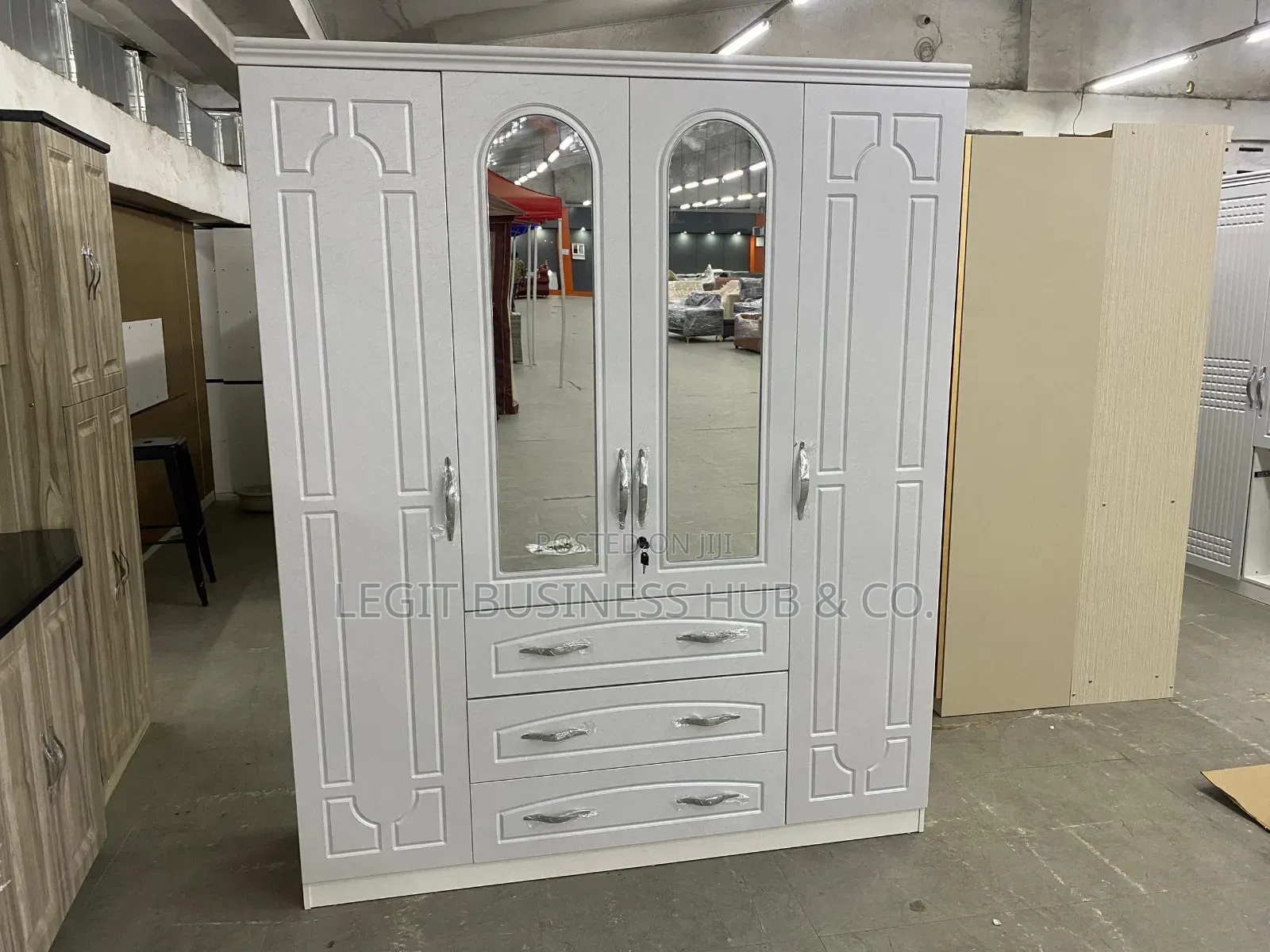 Stylish 4 Doors Wardrobe