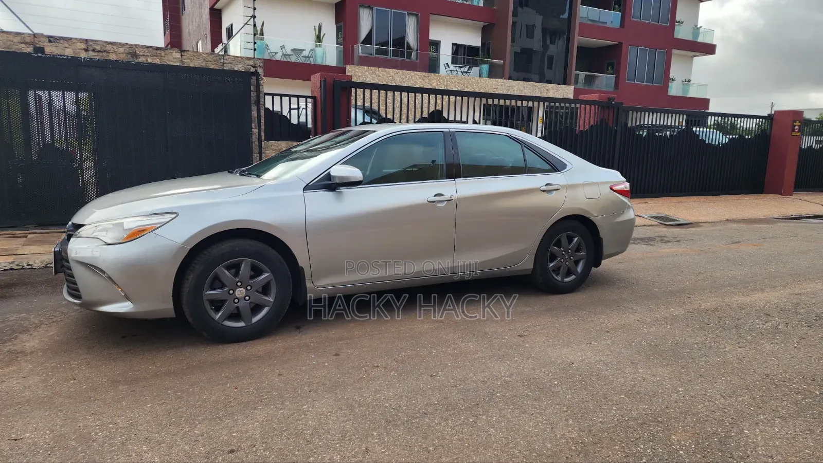 Toyota Camry 2016 Silver