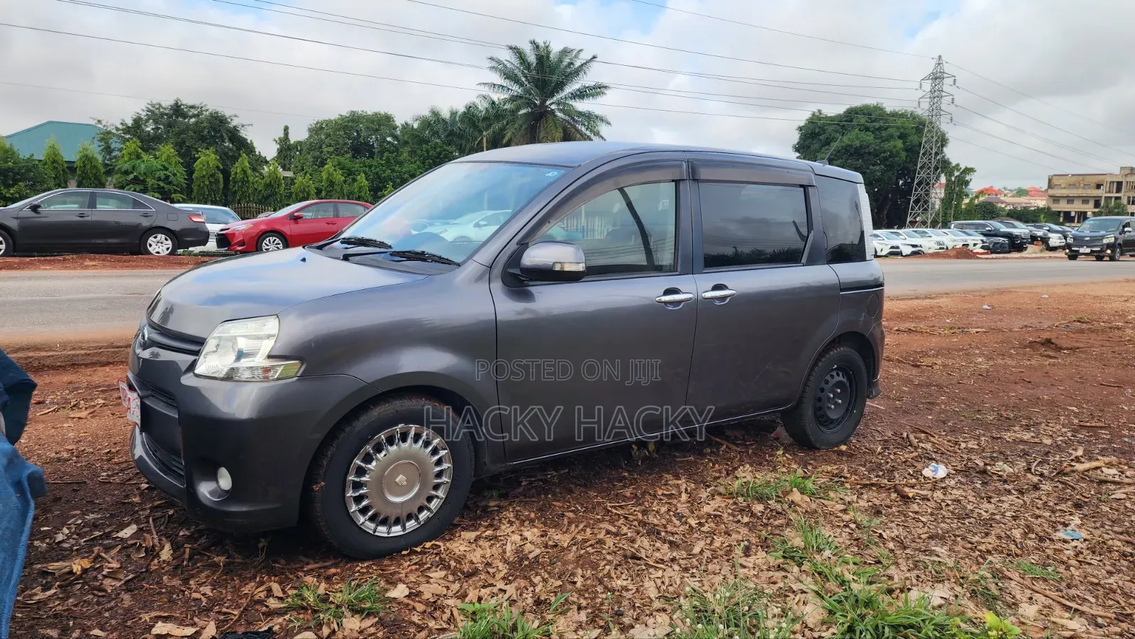 Toyota Sienta 2013 Gray
