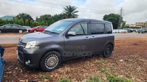 Toyota Sienta 2013 Gray