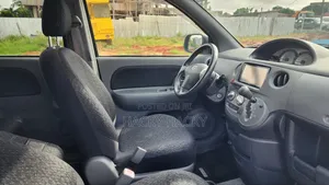 Toyota Sienta 2013 Gray
