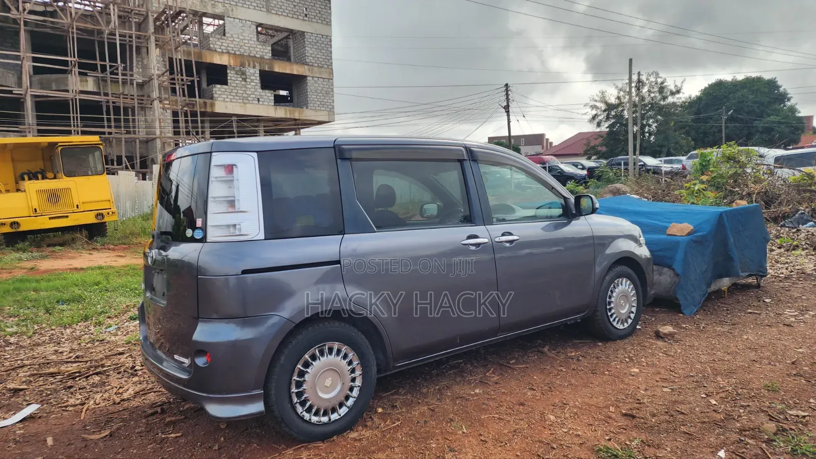 Toyota Sienta 2013 Gray