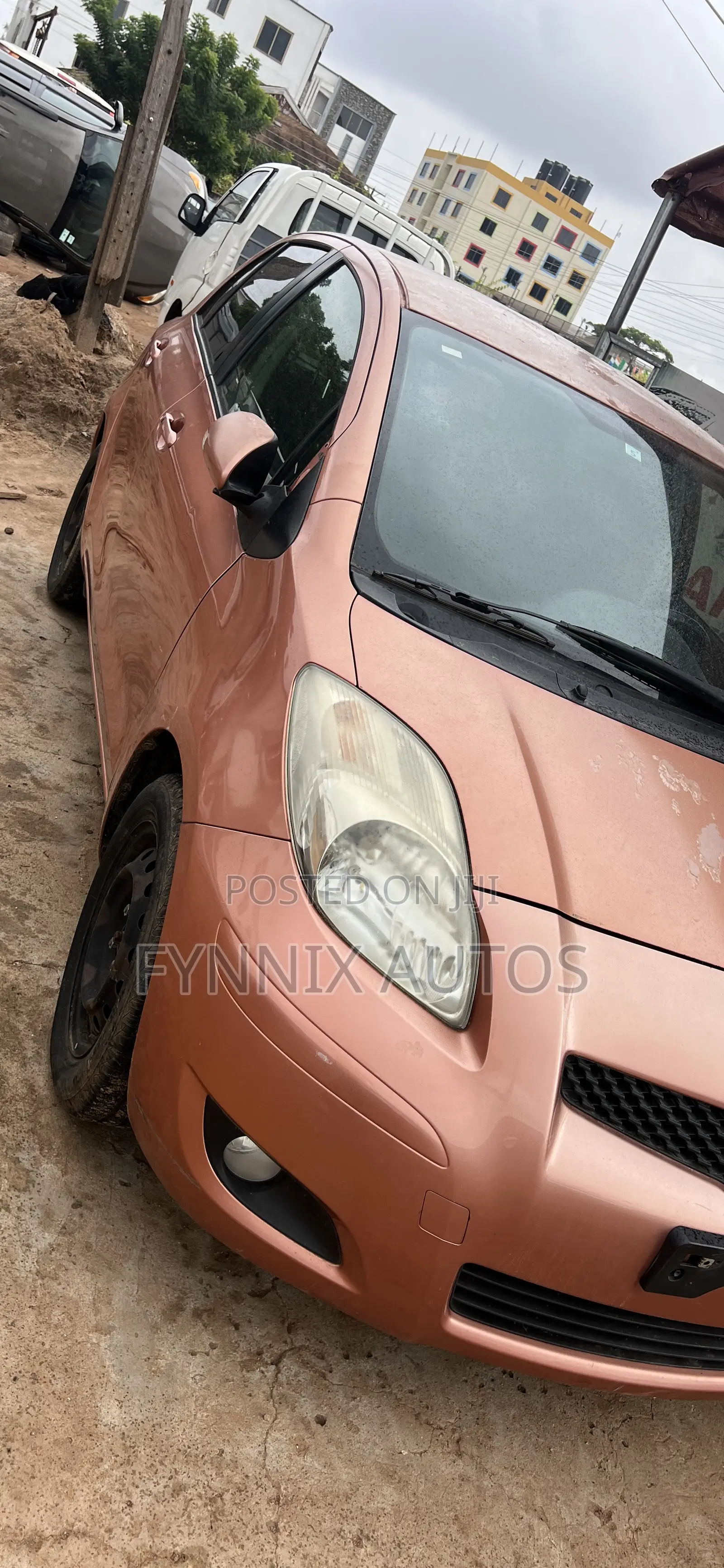 Toyota Vitz 1.3 FWD 5dr 2010 Pink