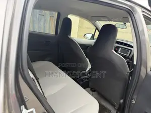 Toyota Vitz 1.3 AWD 5dr 2012 Gray