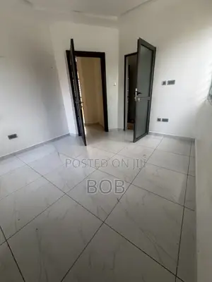 2bdrm Townhouse / Terrace in Bob, Nmai-Dzorn for rent