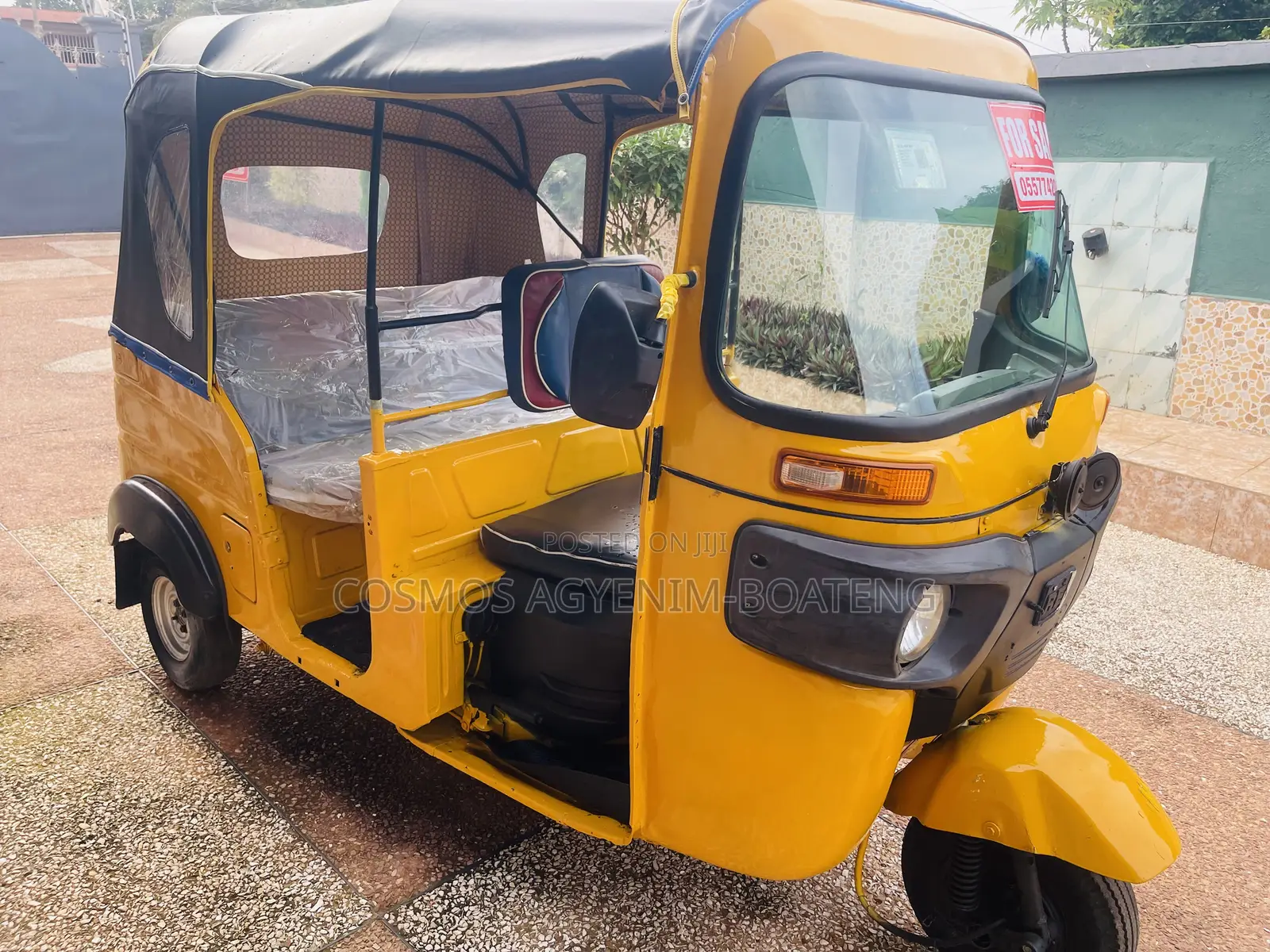 Bajaj RE 2021 Yellow