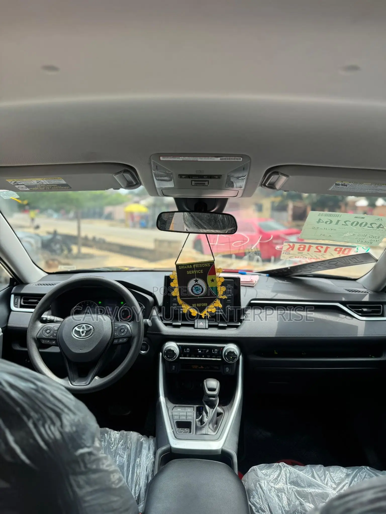 Toyota RAV4 XLE 2021 Black
