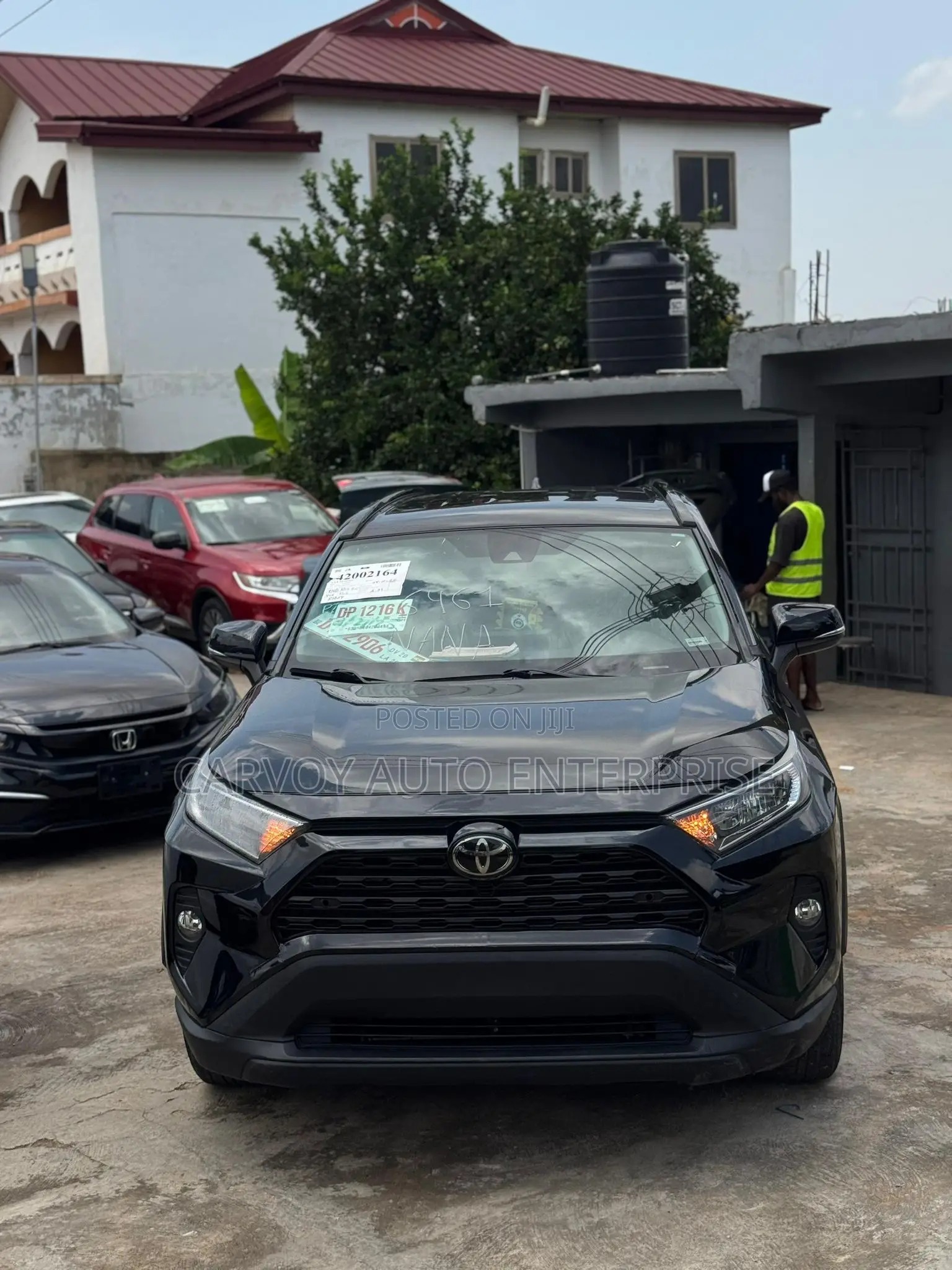 Toyota RAV4 XLE 2021 Black