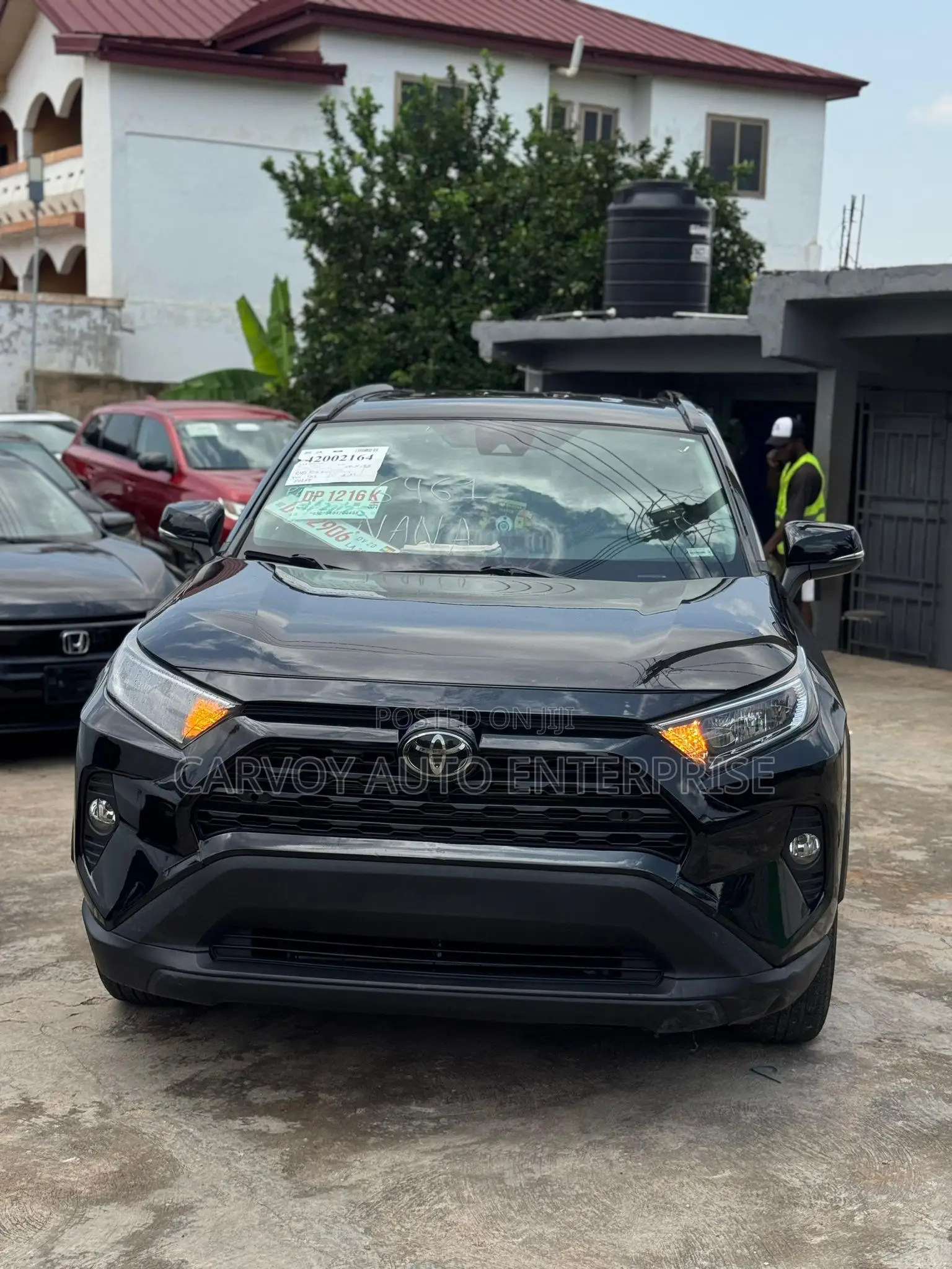 Toyota RAV4 XLE 2021 Black