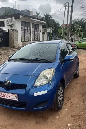 Toyota Vitz 2010 Blue