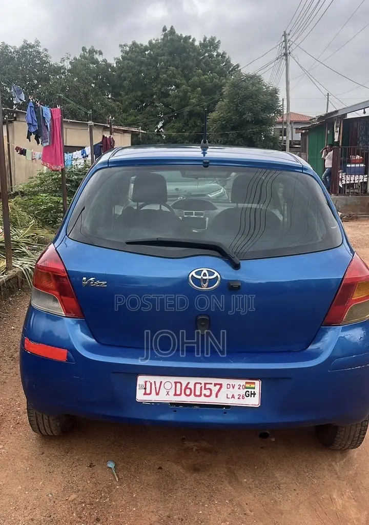 Toyota Vitz 2010 Blue