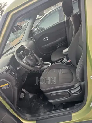 Kia Soul Base Hatchback 2017 Green