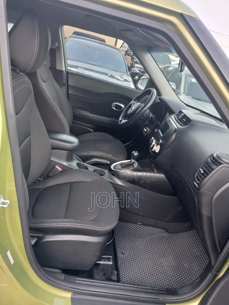 Kia Soul Base Hatchback 2017 Green
