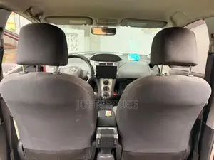 Toyota Vitz 2010 Red