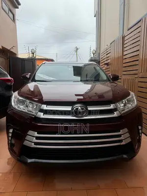 Toyota Highlander LE 2019