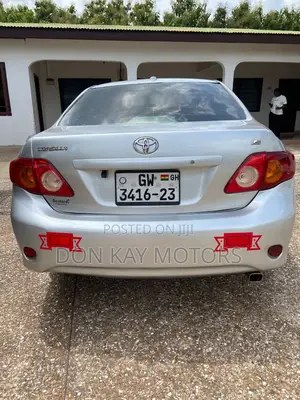 Toyota Corolla LE 4dr Sedan (1.8L 4cyl 4A) 2010 Silver