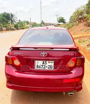 Toyota Corolla 2010 Red