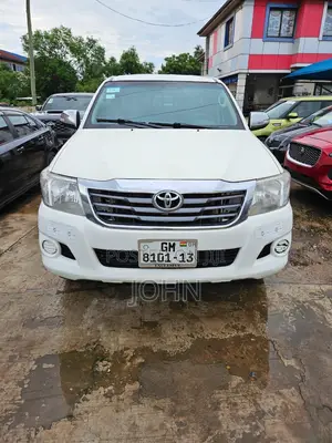 Toyota Hilux 3.0 D-4D 4x4 2013 White