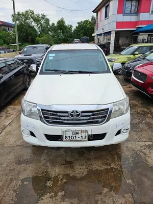 Toyota Hilux 3.0 D-4D 4x4 2013 White