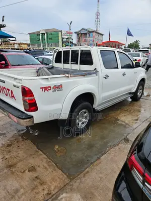Toyota Hilux 3.0 D-4D 4x4 2013 White