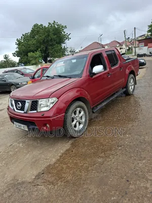 Nissan Navara 2012 Red
