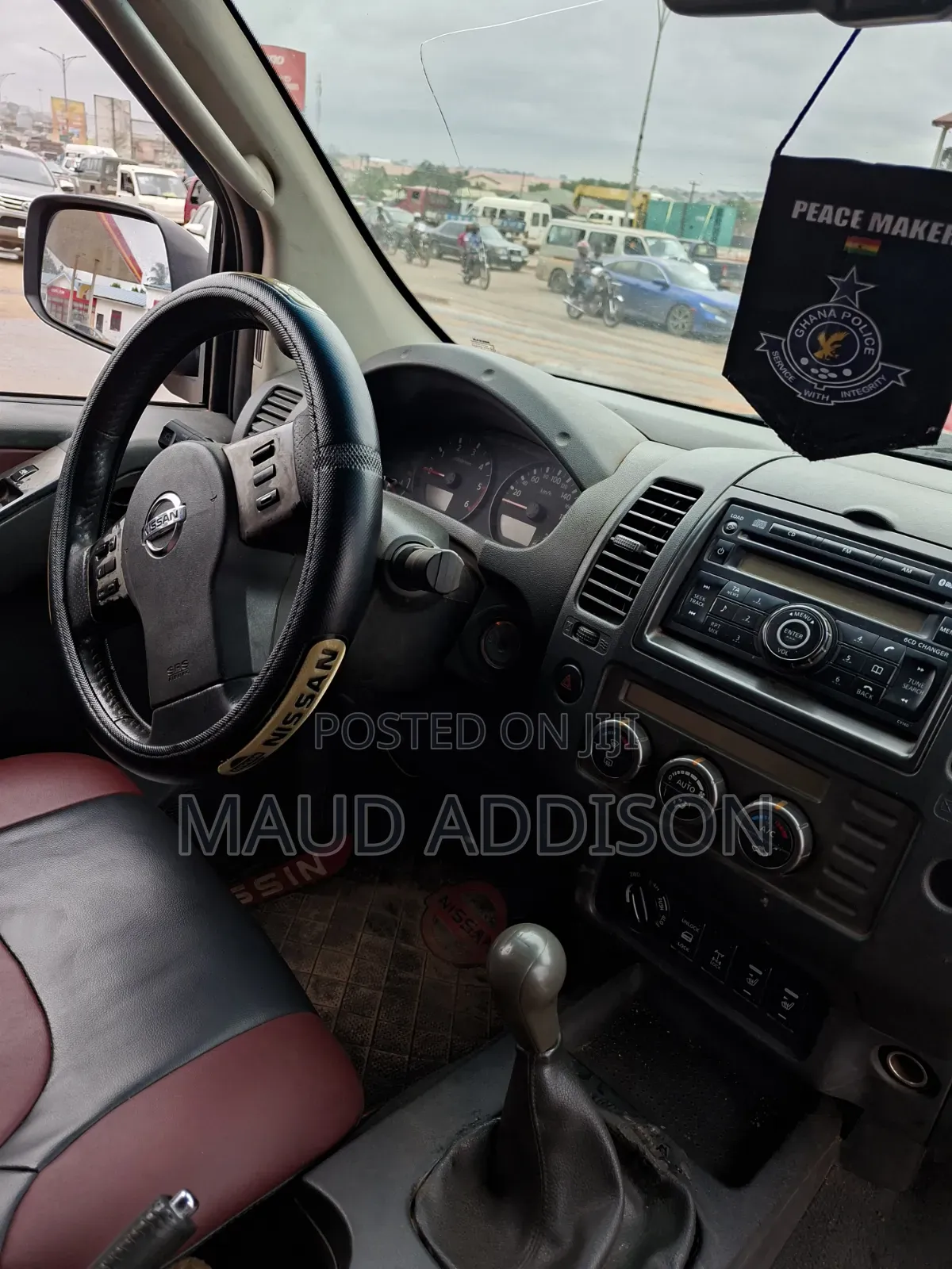Nissan Navara 2012 Red
