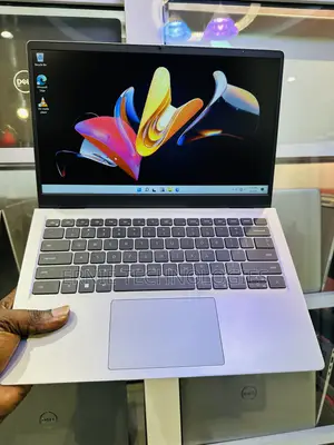 Laptop Dell Vostro 14 3430 16GB Intel Core i5 SSD 256GB