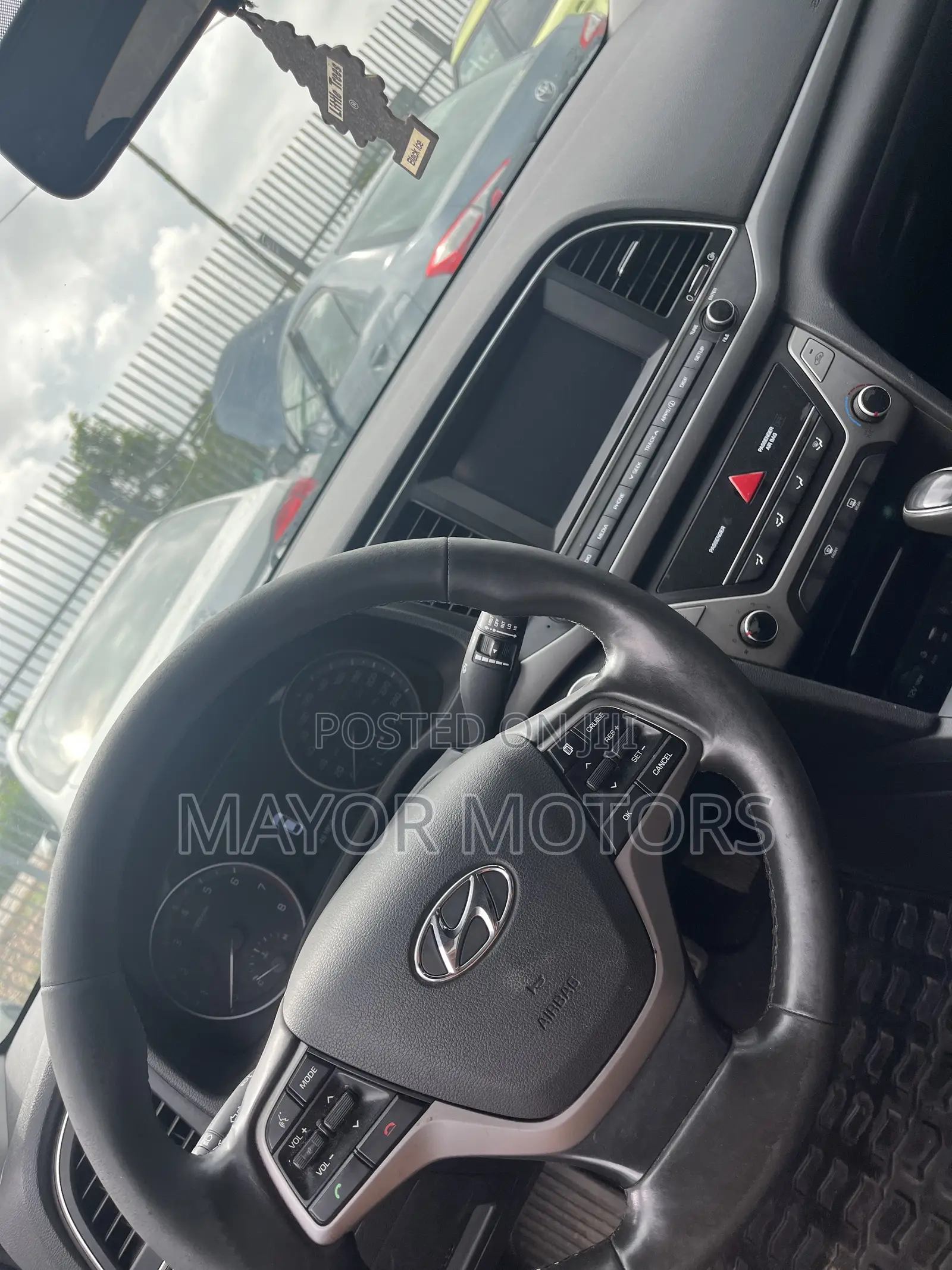 Hyundai Elantra Value Edition Sedan FWD (2.0L 4cyl 6A) 2017 Blue