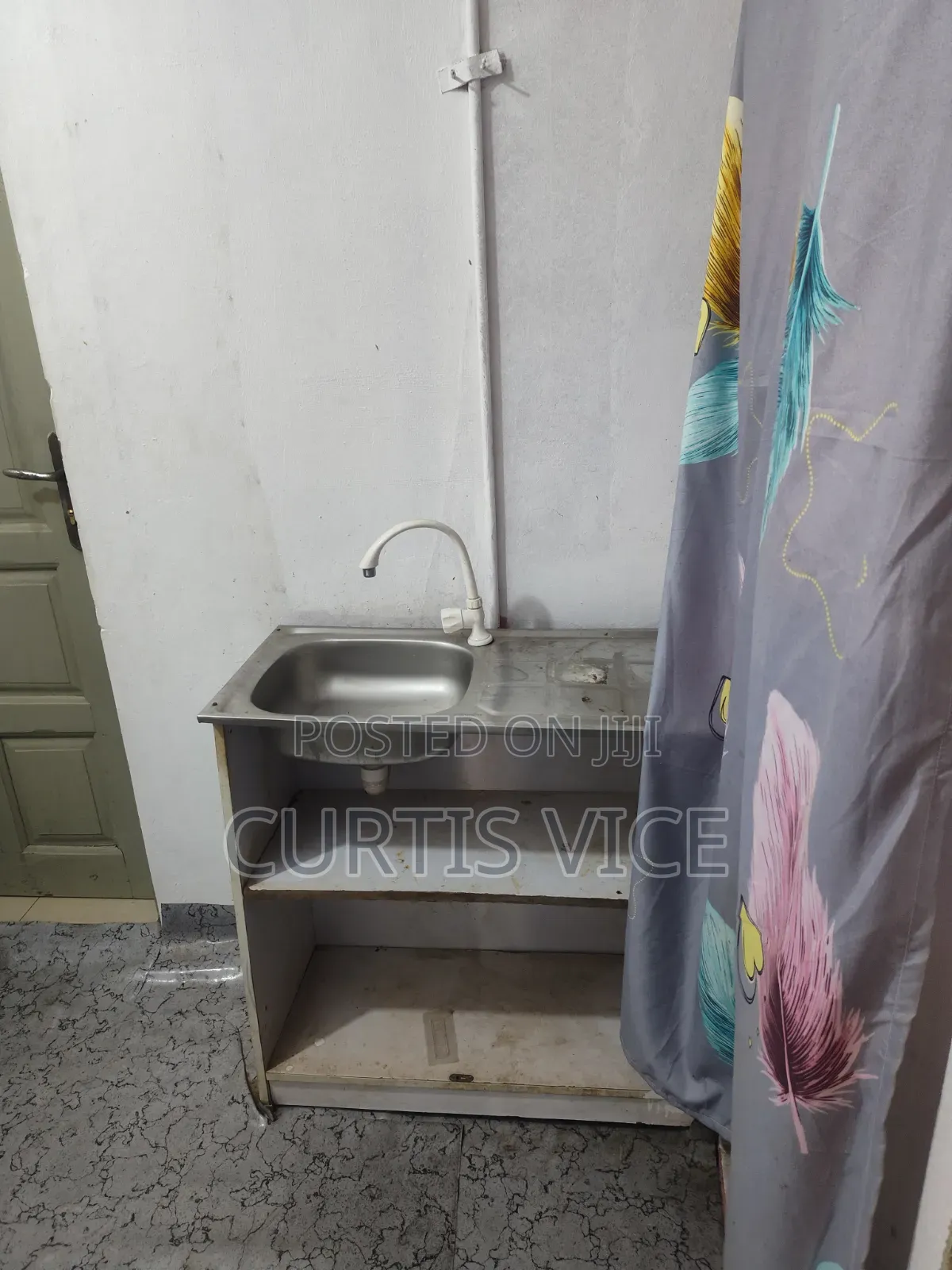 1bdrm Bedsitter in Curtis'S Estate, New Gbawe for rent