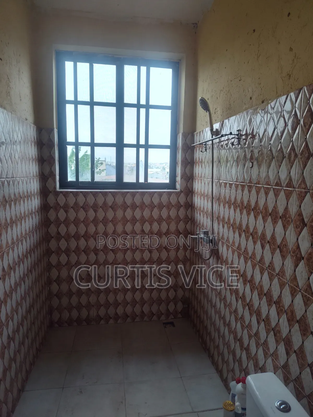 1bdrm Bedsitter in Curtis'S Estate, New Gbawe for rent