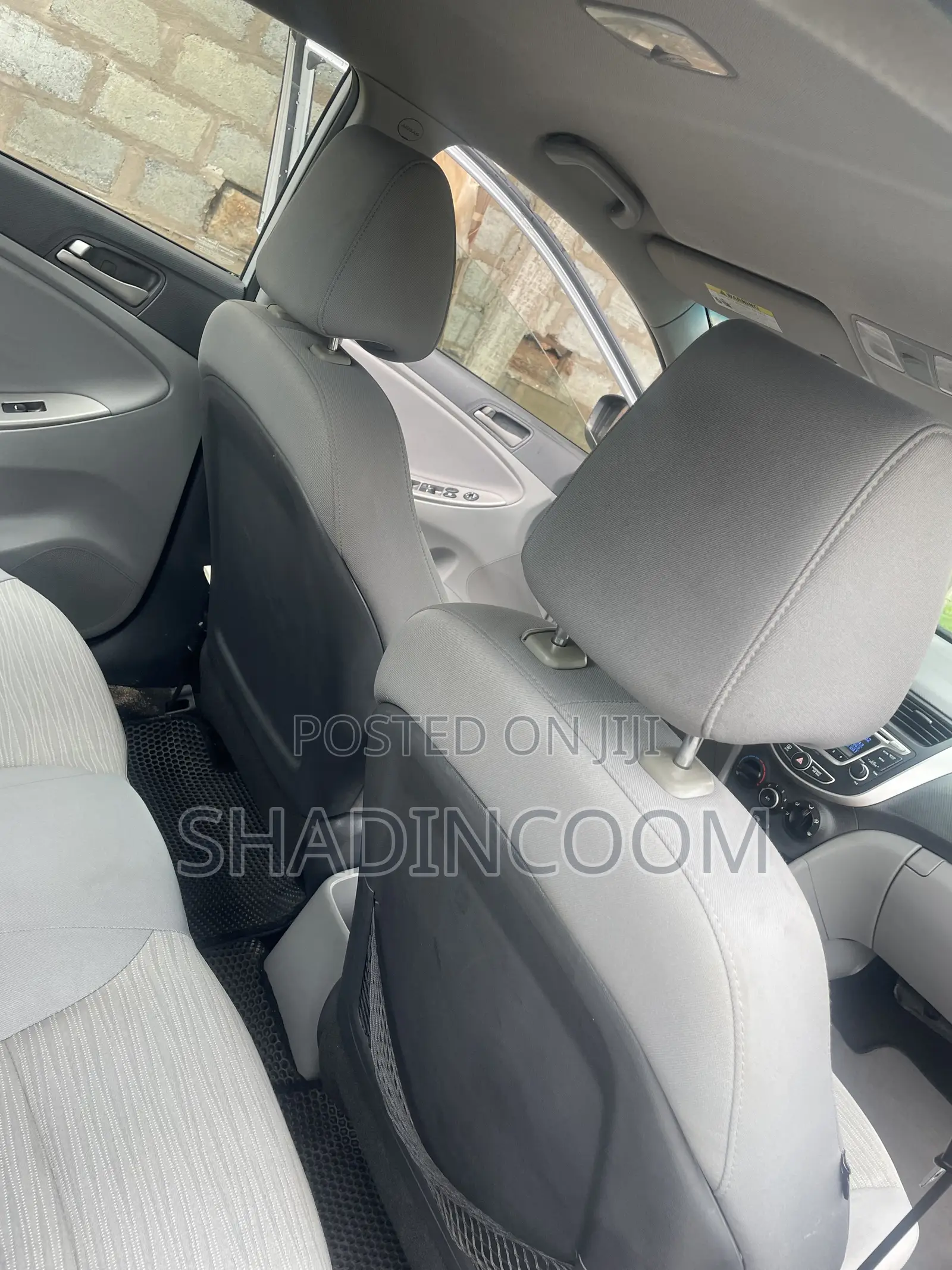 Hyundai Accent SE Sedan 2017 Silver
