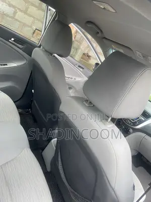 Hyundai Accent SE Sedan 2017 Silver