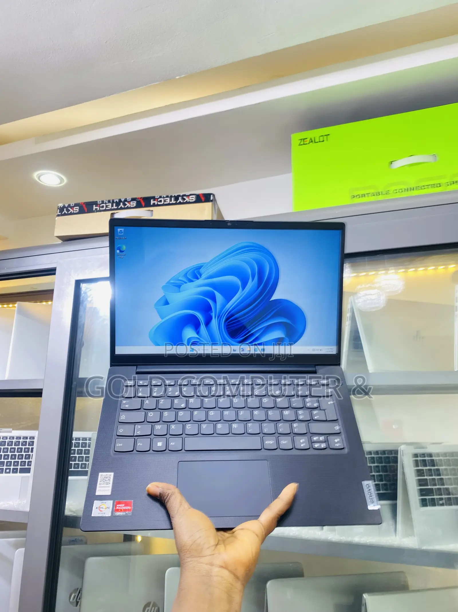 Laptop Lenovo Ideapad V14 IGL 8GB AMD SSD 128GB