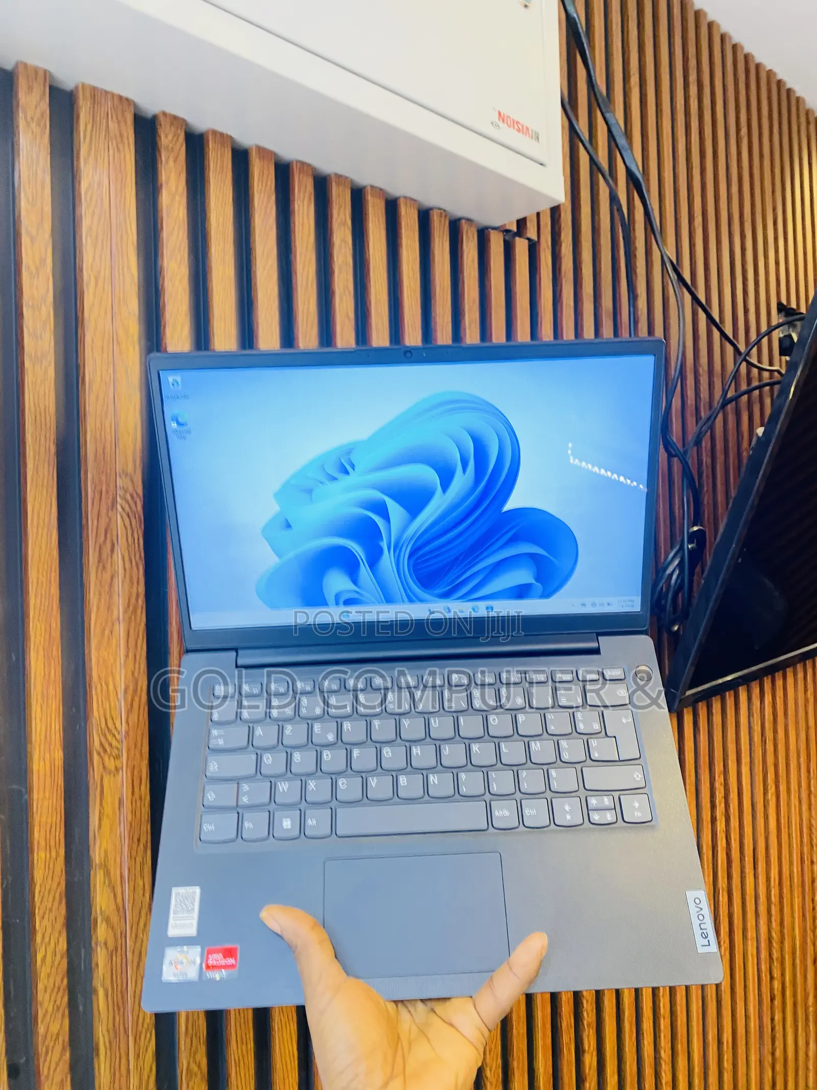 Laptop Lenovo Ideapad V14 IGL 8GB AMD SSD 128GB