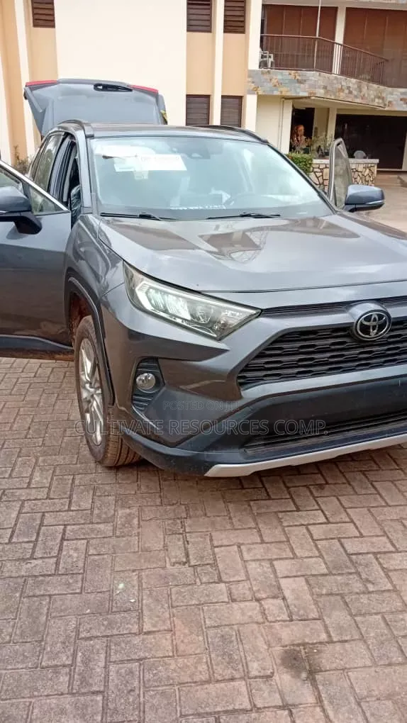 Toyota RAV4 2021 Black