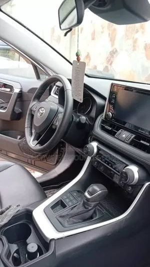 Toyota RAV4 2021 Black