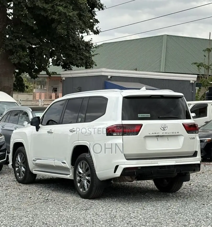 Toyota Land Cruiser 79 Series 2024 White