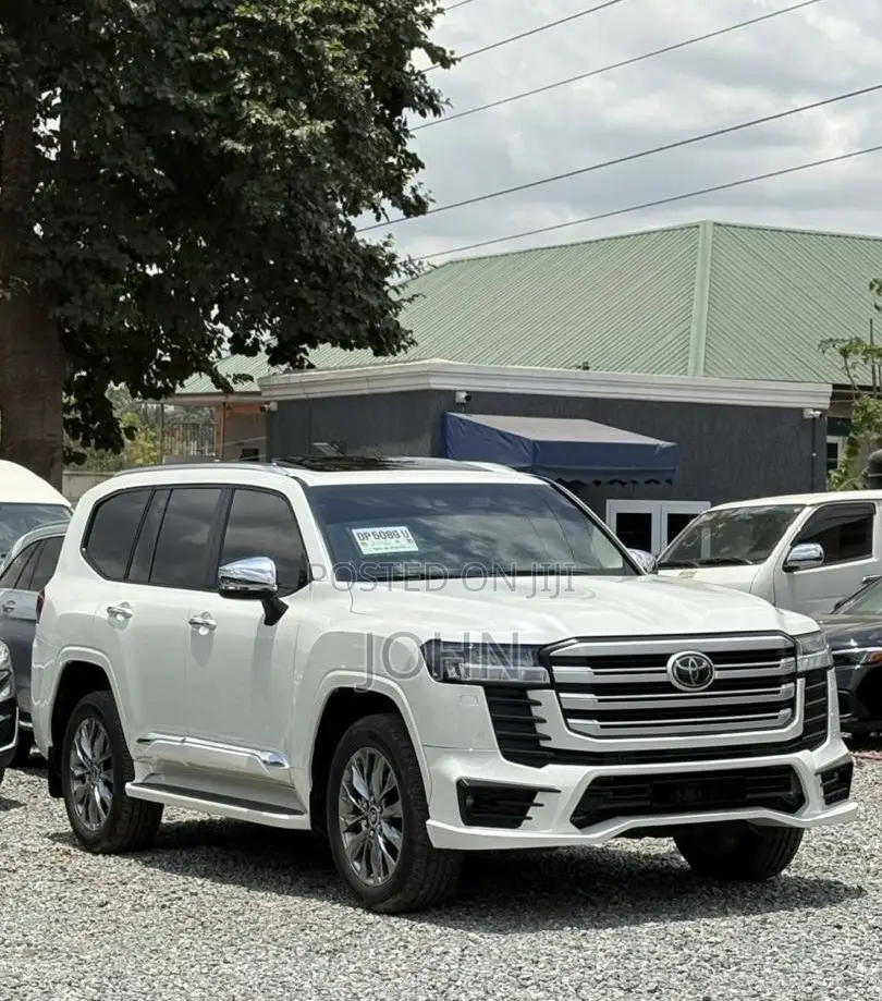 Toyota Land Cruiser 79 Series 2024 White