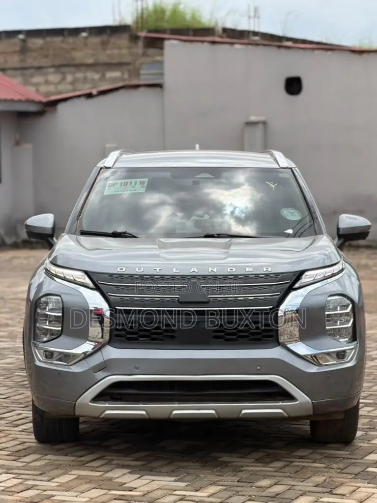 Mitsubishi Outlander SEL Launch Edition 2022 Gray