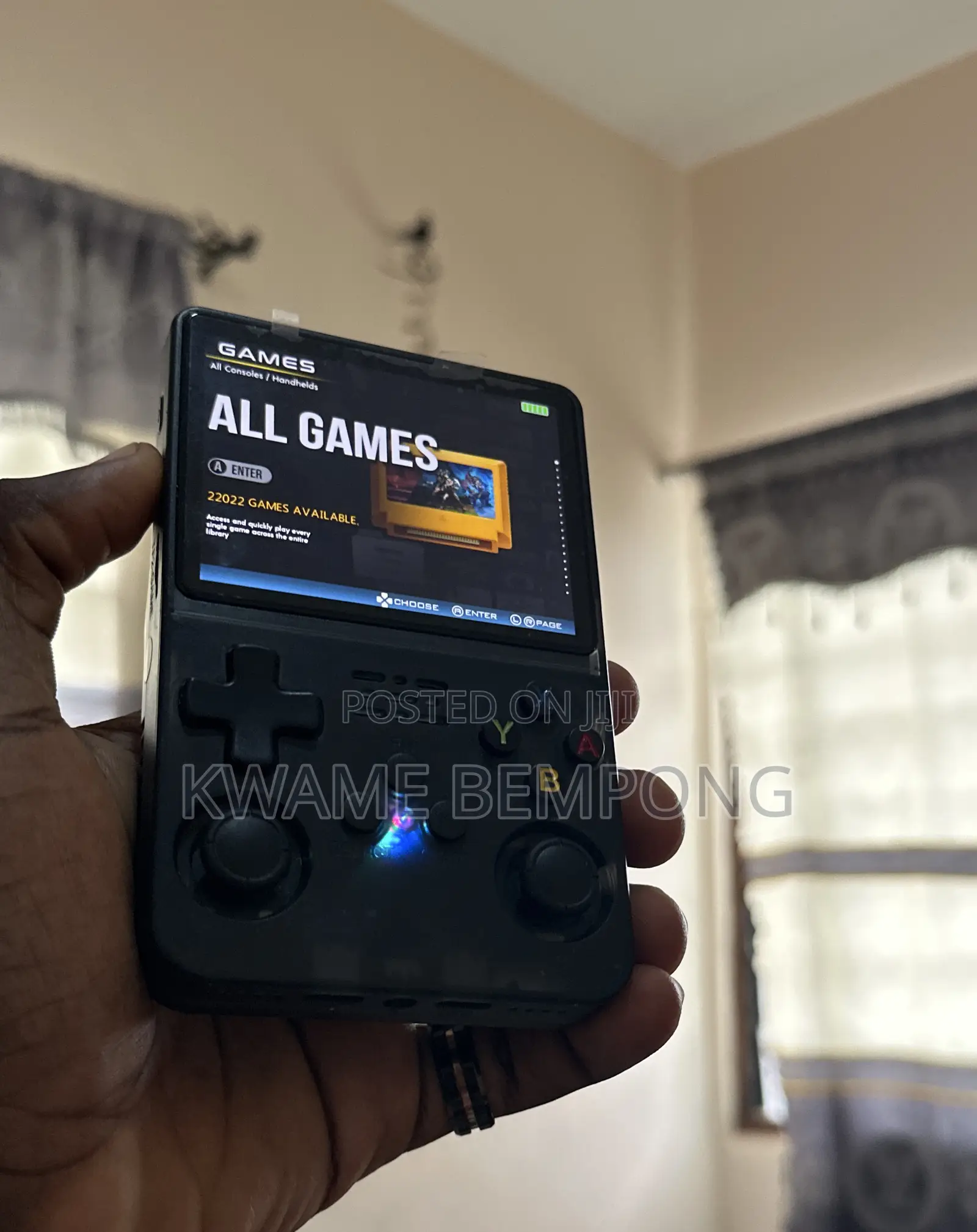 R36 Handheld Console With Multimedia