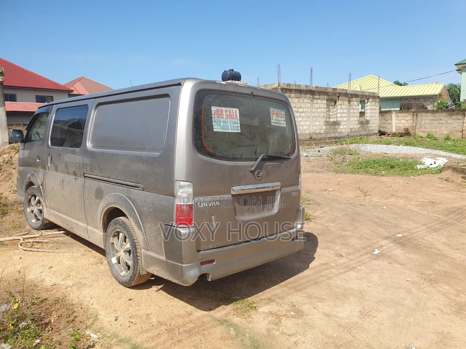 Nissan Caravan (Urvan) 2011 Grey